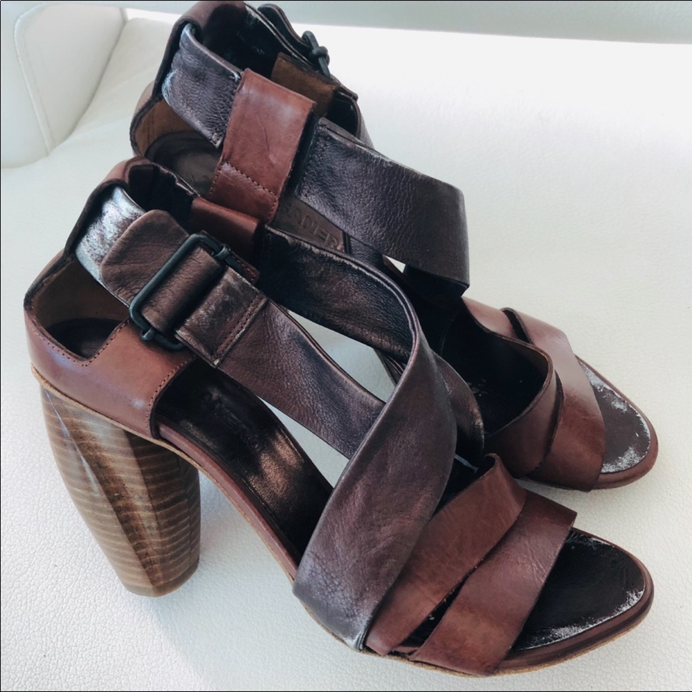 Elisanero Chunky Leather Sandals